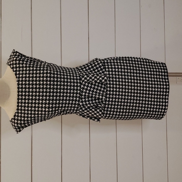 SOPRANO large black and white dress form fitting fitted - Picture 1 of 5
